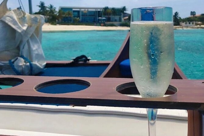 Adults Only Catalina Bay Small Group Snorkel & Sunset Sail - Who this Aruba adults-only sail is best for