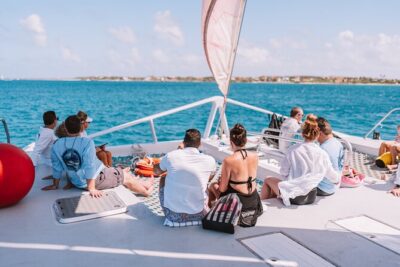 Antilla Shipwreck and Catalina Bay Snorkel Sail - Piet’s Pier Bar check-in: what to expect before you float