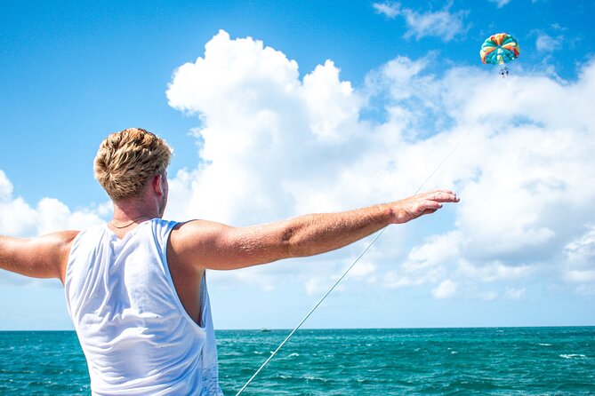 Aruba Parasailing Experience from Noord - Safety and instruction: why people relax quickly