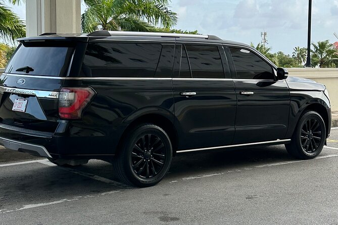 Aruba Roundtrip Platinium Transport - A VIP-style ride across Aruba, without the rental-car headache