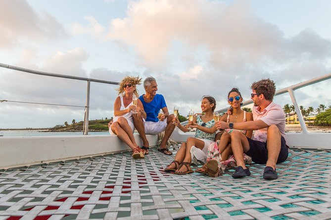 Aruba Sunset Sail Dinner Cruise with Open Bar by Catamaran - The buffet dinner: Caribbean-leaning courses that don’t feel like filler