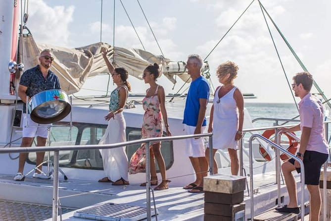 Aruba Sunset Sail with Caribbean Dinner and Live Music - The Caribbean dinner buffet: what to expect on board