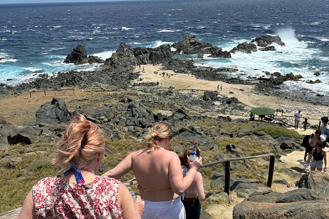 National Park Arikok Jeep Adventure - Fontein Cave: Caiquetios Drawings and a Freshwater Pond