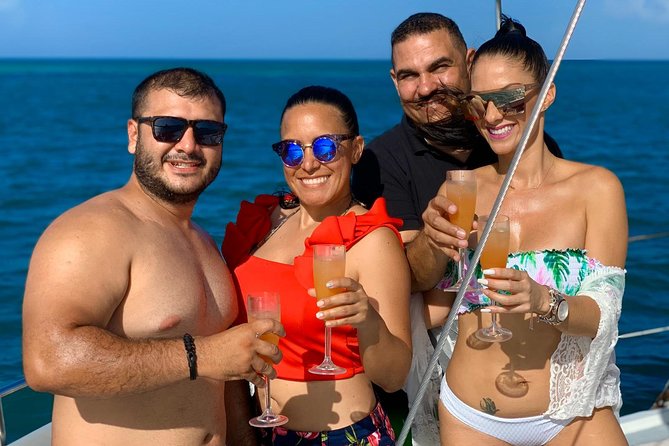 Premium Catamaran Morning Sail: Snorkeling, Mimosas and Brunch - Should you book this Octopus morning snorkel and mimosas sail?