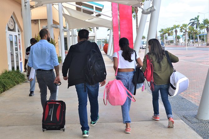 Private roundtrip Airport Transfers in Aruba - Price and value: $62.50 per person for a stress-free roundtrip