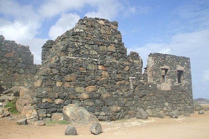 Private Tour: Essential Tour of Aruba - California Lighthouse on Aruba’s Western Tip: The Classic Ending Shot