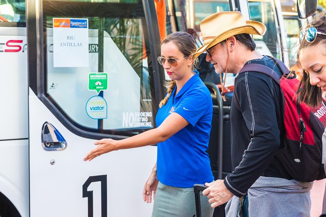 Round Trip Shared Airport Shuttle - Shared Shuttle Value for Aruba: What $21.50 Really Buys