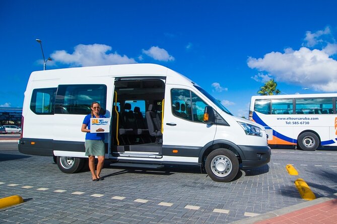 Round Trip Shared Airport Shuttle - Vehicle Expectations: Vans, Markings, and What to Do If It Looks Off